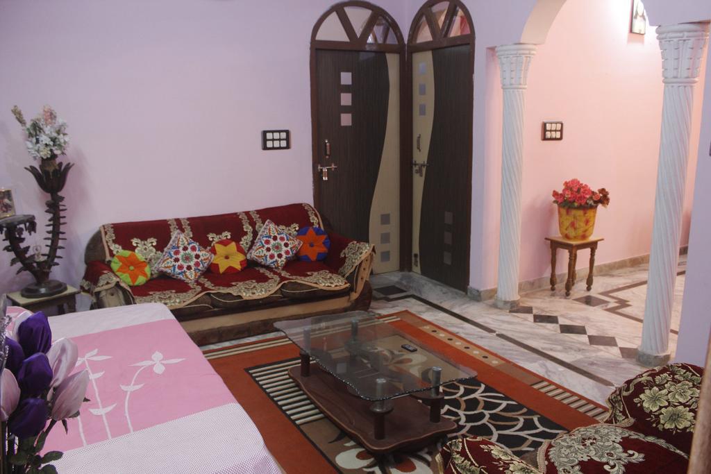 Thomas Home Stay Агра Екстер'єр фото