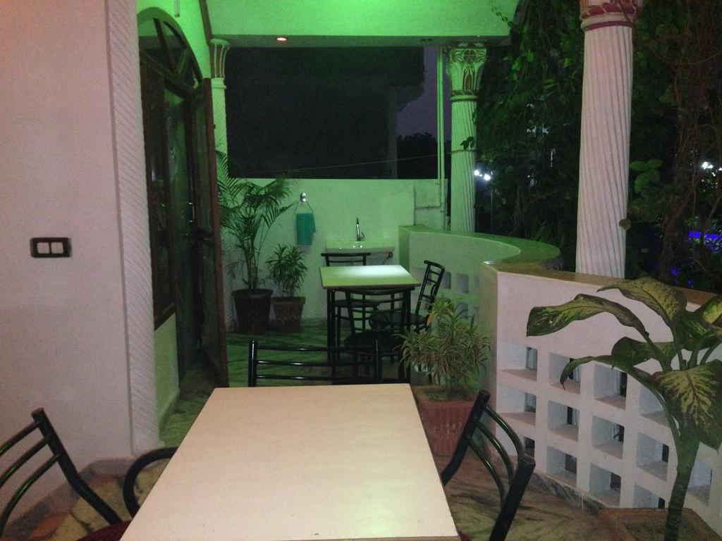 Thomas Home Stay Агра Екстер'єр фото
